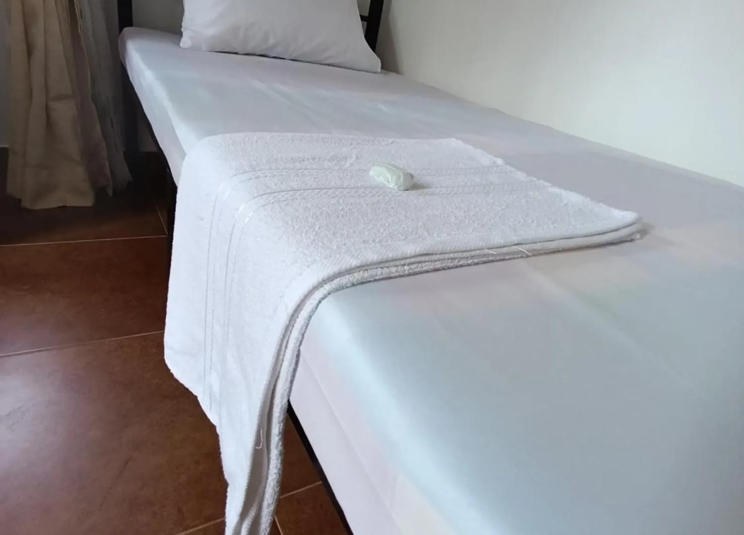 S And P Airport Transit Hostel And Villa 01 Negombo