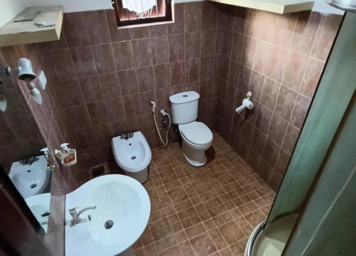 S And P Airport Transit Hostel And Villa 01 Negombo