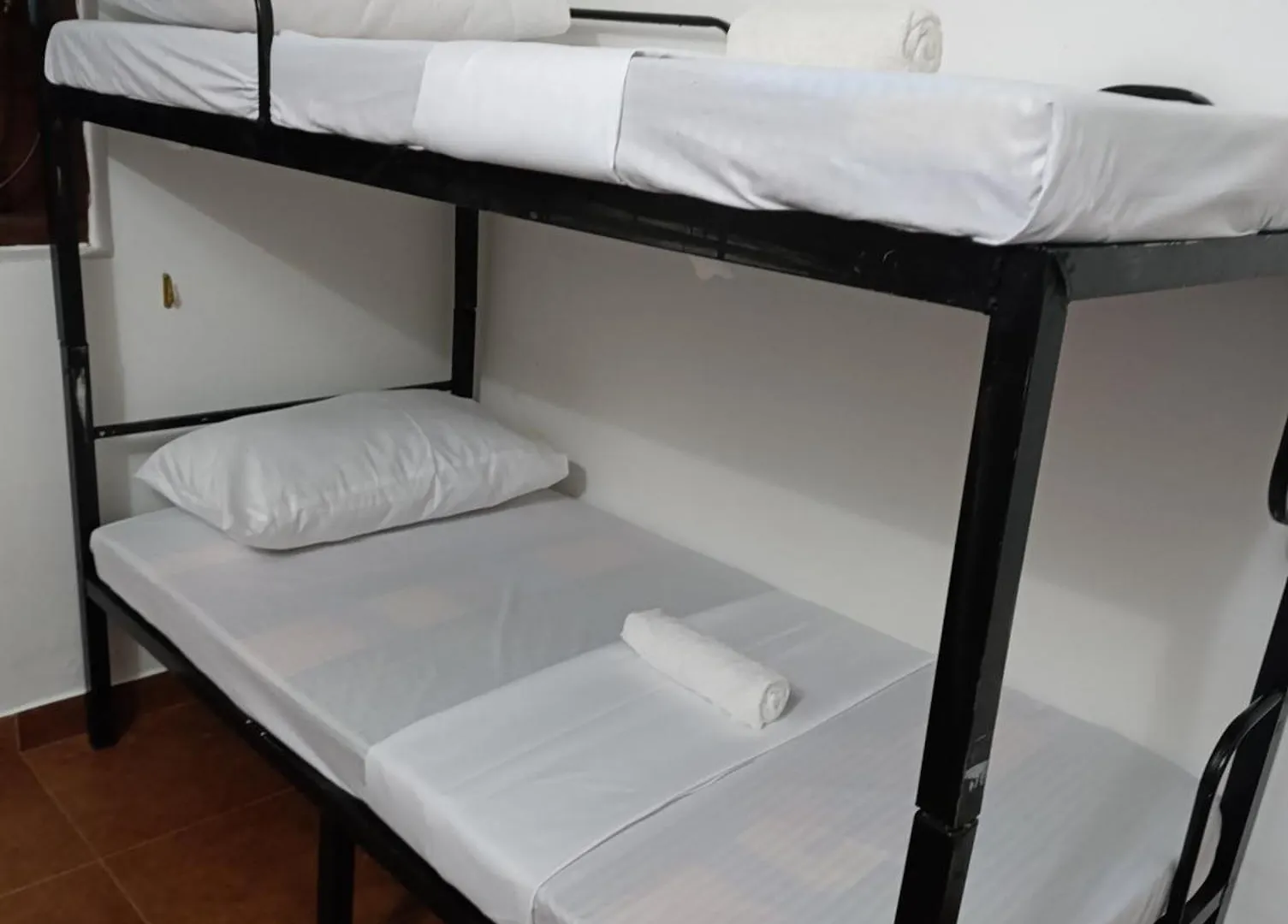 S And P Airport Transit Hostel And Villa 01 Negombo