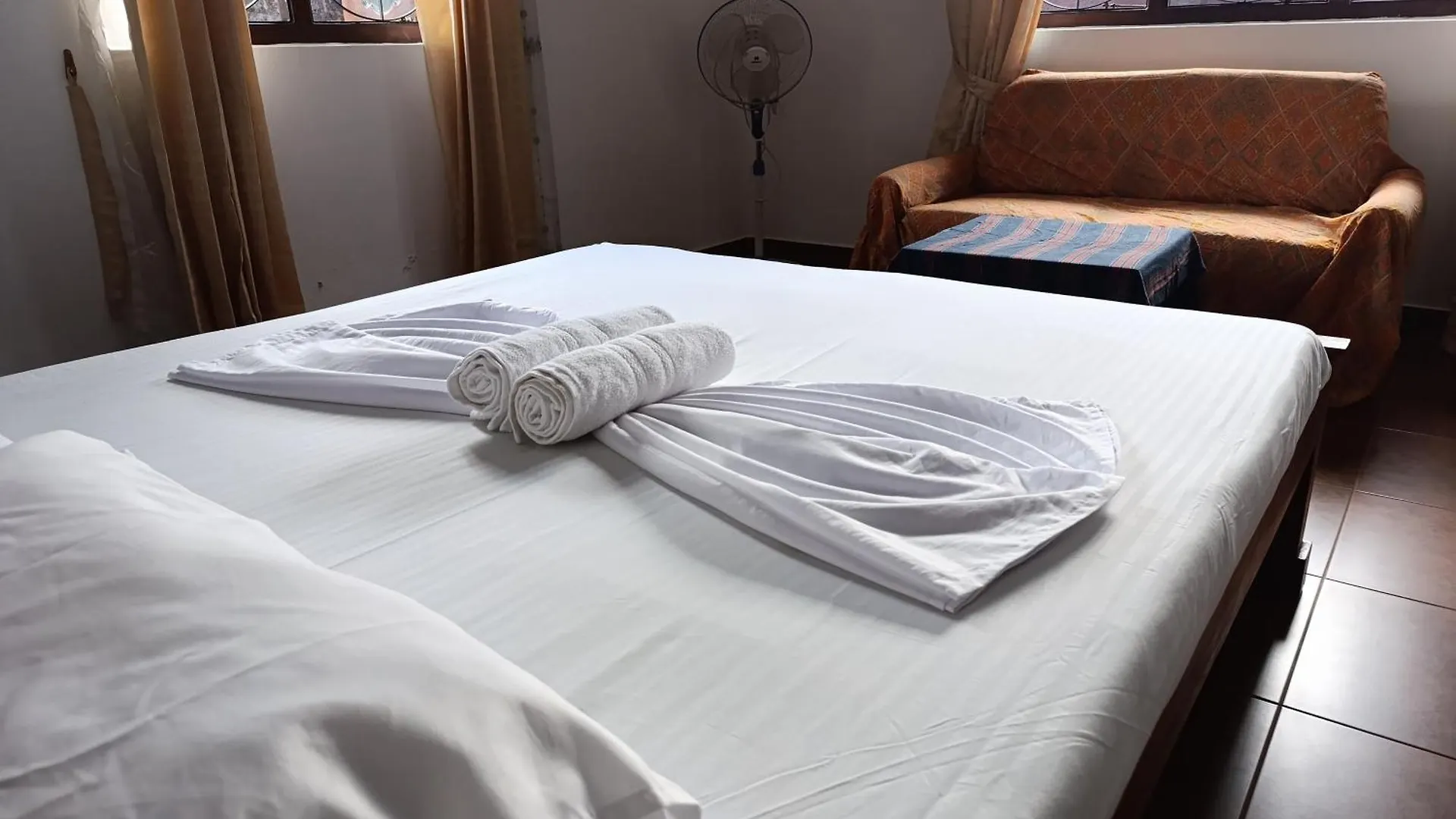 S And P Airport Transit Hostel And Villa 01 Negombo Sri Lanka